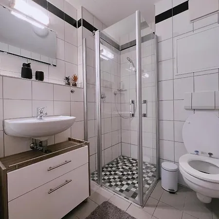 Cozy In Historical Alt-lobeda Near Uni-klinik Apartament