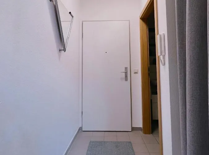 Cozy In Historical Alt-lobeda Near Uni-klinik